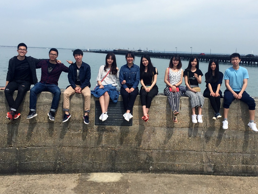 英國懷特島合照.jpg